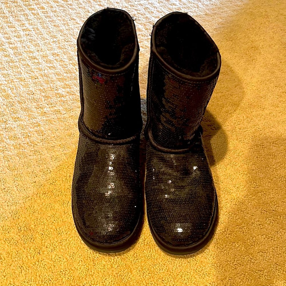 UGG Black Glitter Short Boots 7M
